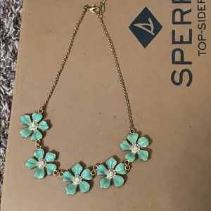 Flower costume jewelry necklace